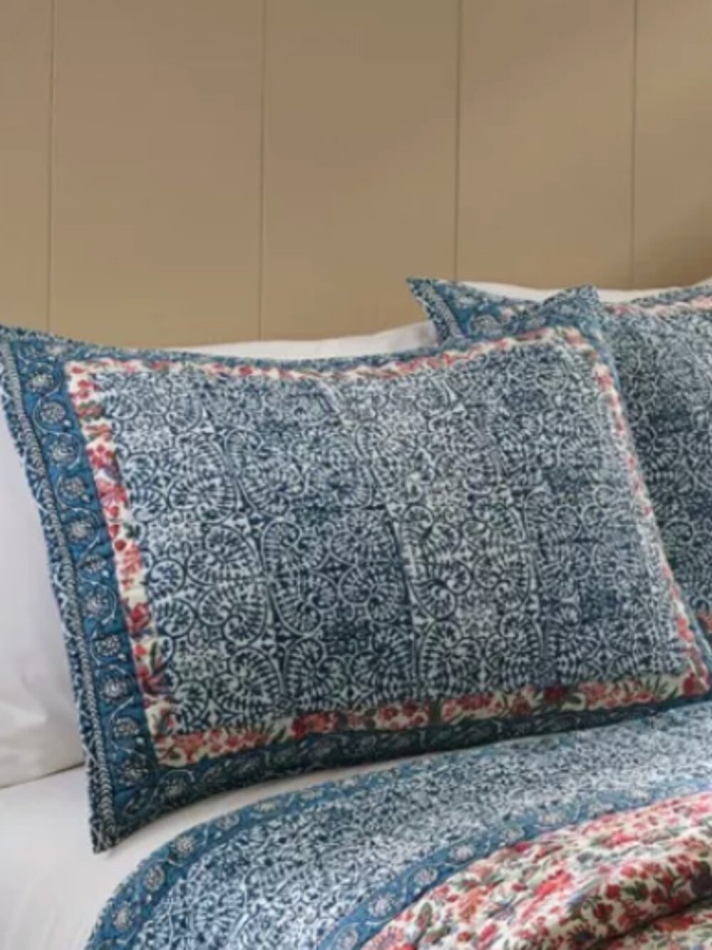 Set of 2 - L.L. Bean Standard Blue Quilt Shams 100% cotton - like new
